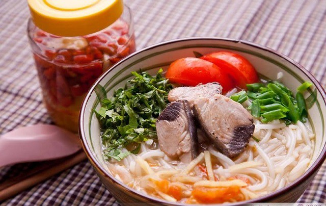 Bún cá ngừ um – đậm đà hương vị xứ Quảng - Ảnh 1.