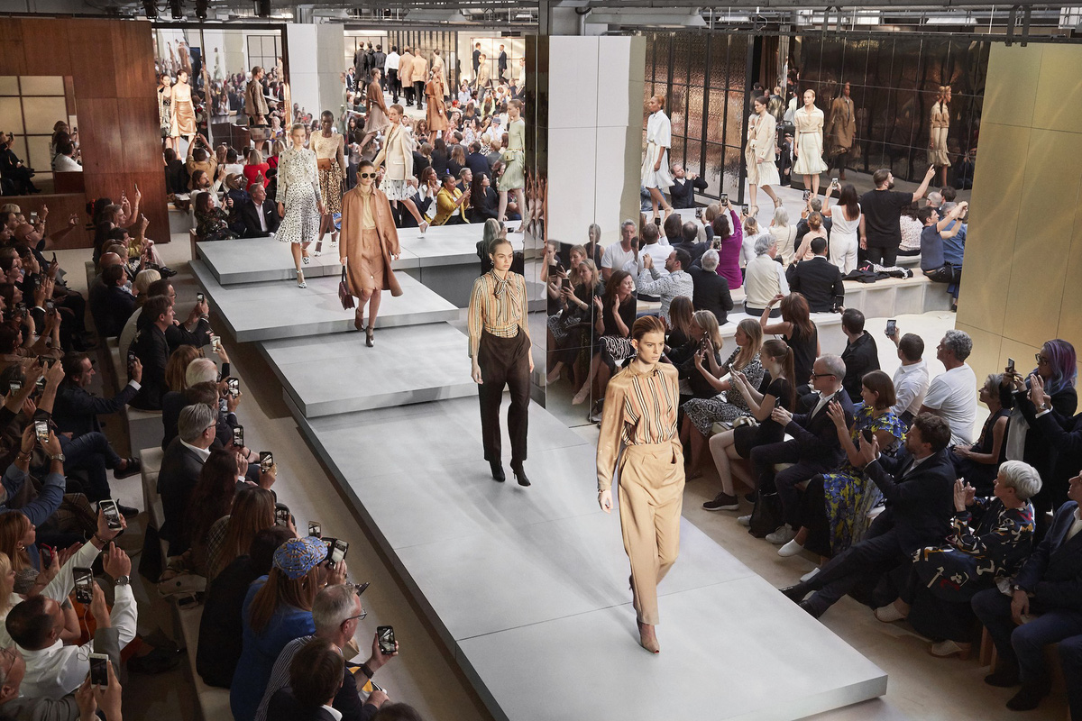 BST Burberry tại London Fashion Week 2019: sự trở lại của Riccardo Tisci -  Nhịp sống kinh tế Việt Nam & Thế giới