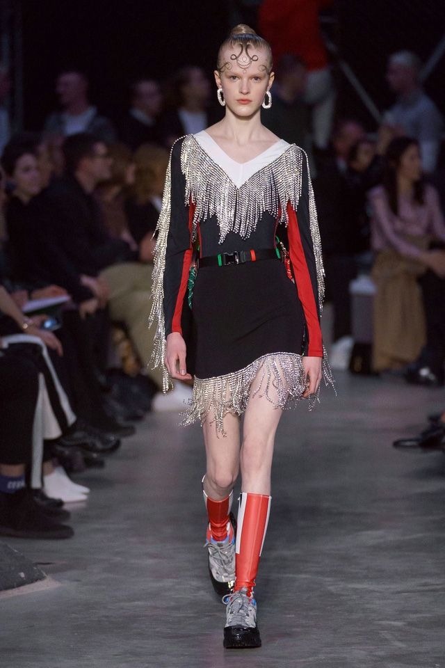 BST Burberry tại London Fashion Week 2019: sự trở lại của Riccardo Tisci - Ảnh 6.