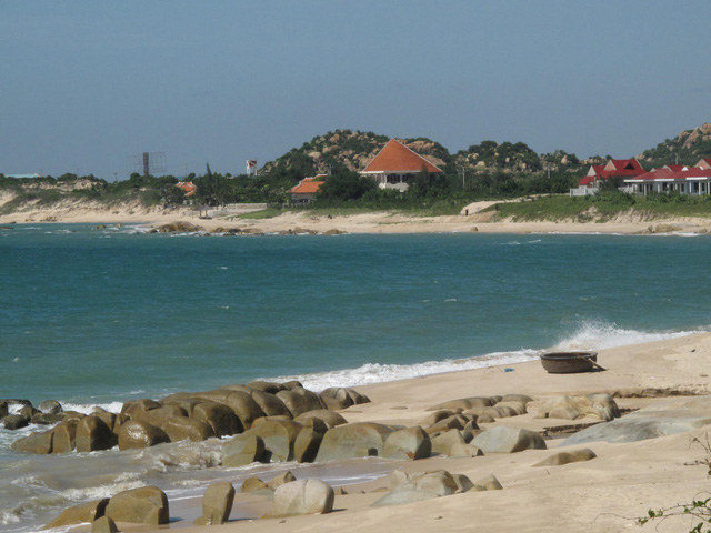 Một vùng biển thẳm xanh: Cà Ná - Ảnh 2.