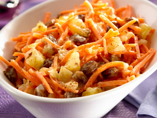 3 món salad vừa mát vừa đẹp cho năm mới với cà rốt - Ảnh 1.