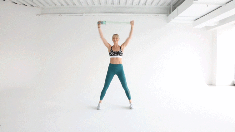 5 bài tập cardio với dây mà bạn có thể thực hiện ở bất cứ đâu - Ảnh 3.