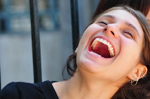 Tập yoga cười như thế nào? - Ảnh 3.