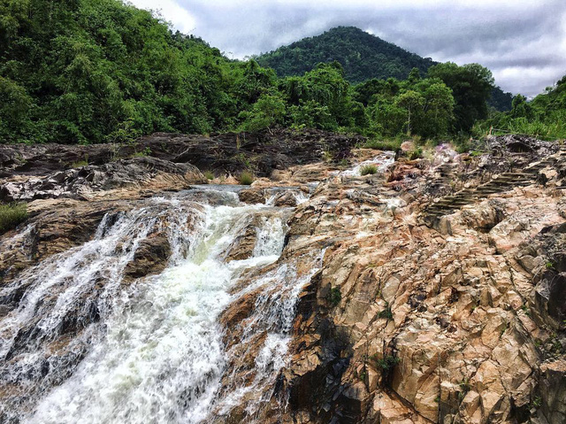 Cam Ranh: núi xanh, biển trong lành - Ảnh 6.