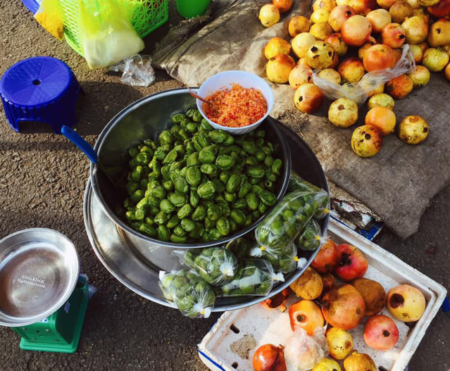 Mùa nước nổi nhớ trái cà na - Ảnh 1.