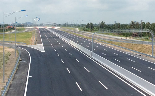 Tuyến đường có chiều dài hơn 64km này có vốn đầu tư trên 10.000 tỷ đồng.<br>