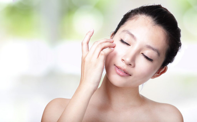 11 mẹo để có được làn da siêu mềm mịn - Ảnh 2.