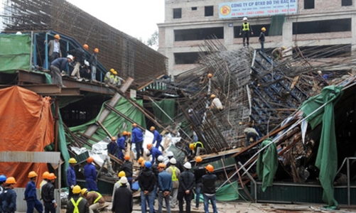 Đình chỉ hàng loạt cán bộ sau vụ tai nạn đường sắt trên cao