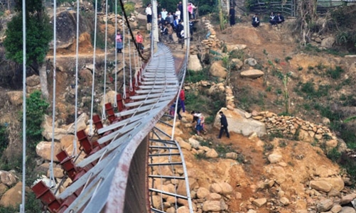 Thủ tướng yêu cầu làm rõ nguyên nhân sập cầu ở Lai Châu