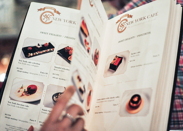 Thăm quán cà phê đẹp nhất thế giới tại Budapest - Ảnh 9.