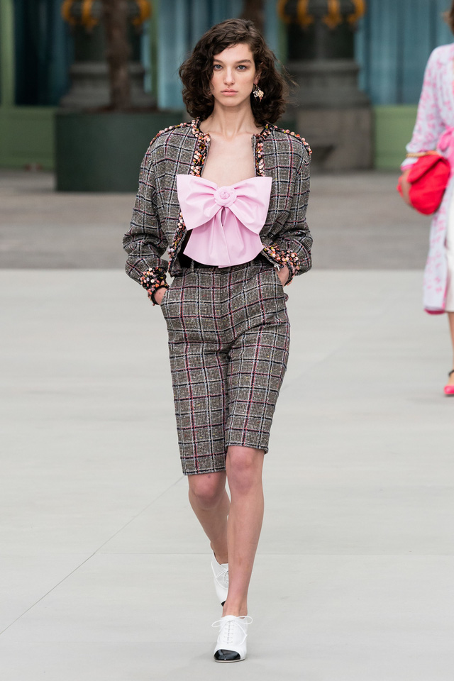 BST Resort 2020 của Chanel: khi không còn Karl Lagerfeld - Ảnh 9.