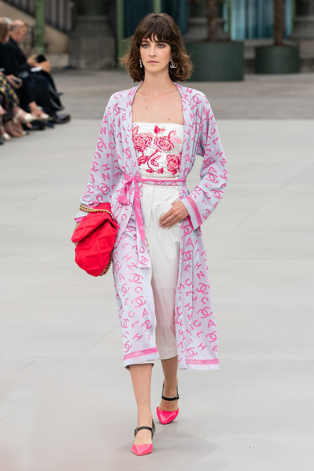 BST Resort 2020 của Chanel: khi không còn Karl Lagerfeld - Ảnh 10.