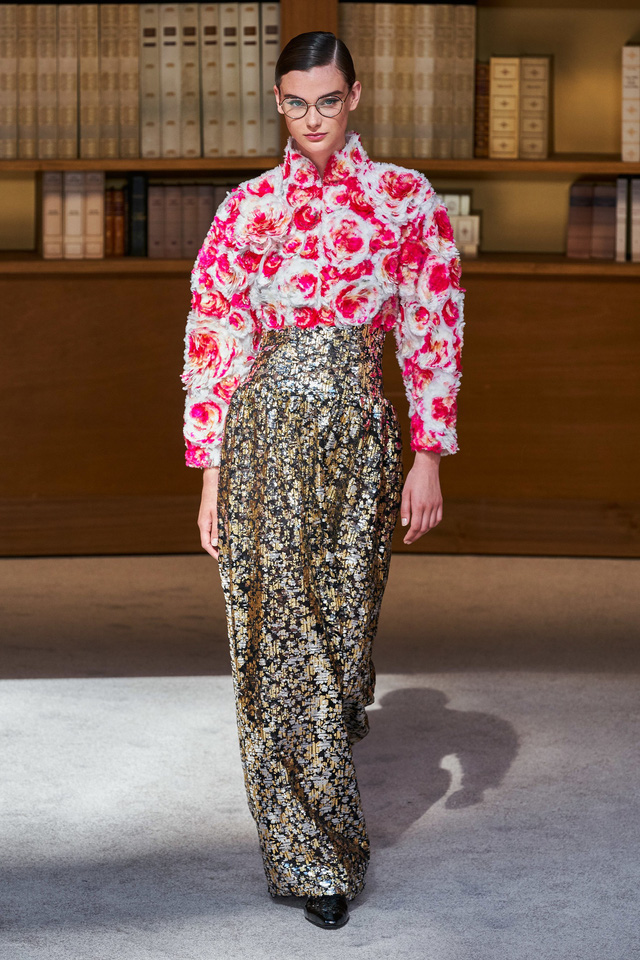 BST Haute Couture Thu – Đông 2019 của Chanel: cổ điển và tinh tế - Ảnh 13.