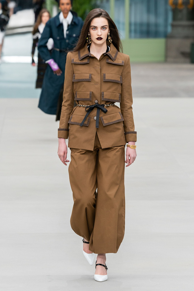 BST Resort 2020 của Chanel: khi không còn Karl Lagerfeld - Ảnh 3.