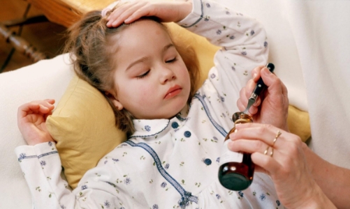 Cách bổ sung dinh dưỡng khi trẻ bị cúm và tiêu chảy