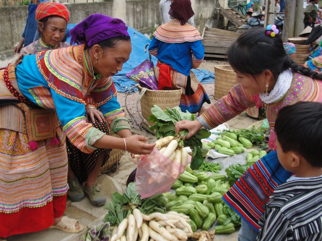 Mường Khương, chợ họp trong sương - Ảnh 5.