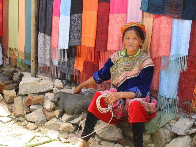 Mường Khương, chợ họp trong sương - Ảnh 7.