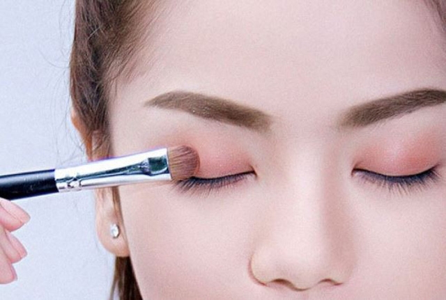 Xu hướng trang điểm Hàn Quốc nối bật cuối năm nay! - Ảnh 8.