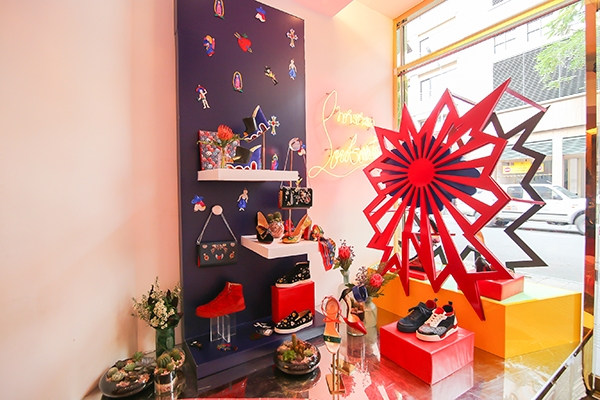 Christian Louboutin ra mắt 4 bộ sưu tập Thu Đông đẳng cấp vừa về Việt Nam - Ảnh 4.