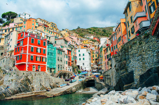 Vẻ đẹp lâu đời nước Ý trong 5 ngôi làng của Cinque Terre - Ảnh 1.