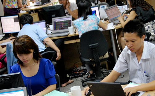 Giới hạn cho vay 5% vốn điều lệ của tổ chức tín dụng là dành riêng cho nhu cầu đầu tư, kinh doanh cổ phiếu. Đây là quy mô được đánh giá là lớn với trên 400.000 tỷ đồng tổng vốn điều lệ của hệ thống hiện nay. Trong khi chiếm phần lớn giới hạn 20% hiện nay là trái phiếu với quy định là chứng khoán nói chung.<br>