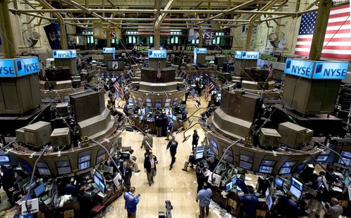 Tính cả tuần, chỉ số Dow Jones tăng 2% và như vậy chỉ số có tuần tăng điểm mạnh nhất trong 6 tháng - Ảnh: Reuters.<br>