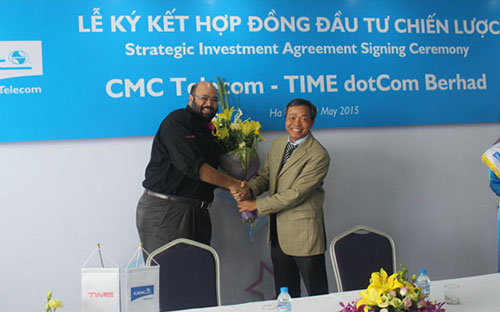 Lễ kí kết hợp đồng giữa&nbsp;<span style="font-family: 'Times New Roman'; font-size: 14.6666669845581px;">Công ty Cổ phần Hạ tầng Viễn thông CMC (CMC Telecom) và Tập đoàn TIME dotCom Berhad (TIME).</span>