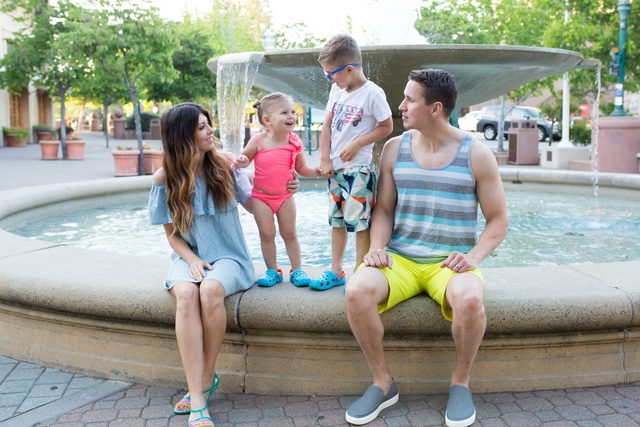 Crocs: thảm họa thời trang phổ biến toàn cầu - Ảnh 16.