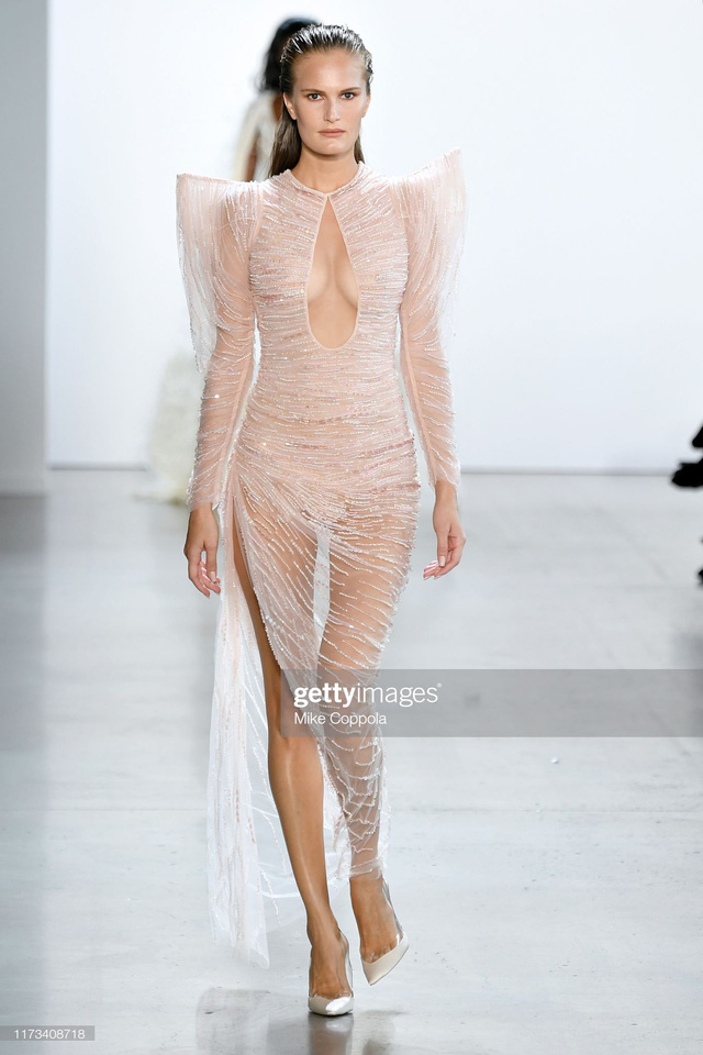 BST Xuân – Hè 2020 của Công Trí thành công tại New York Fashion Week - Ảnh 2.