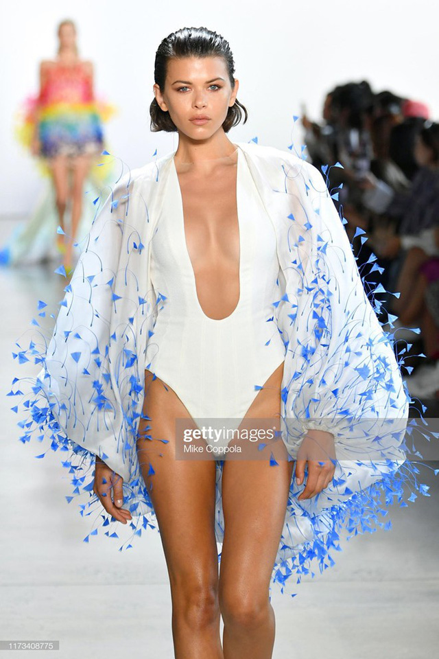 BST Xuân – Hè 2020 của Công Trí thành công tại New York Fashion Week - Ảnh 4.