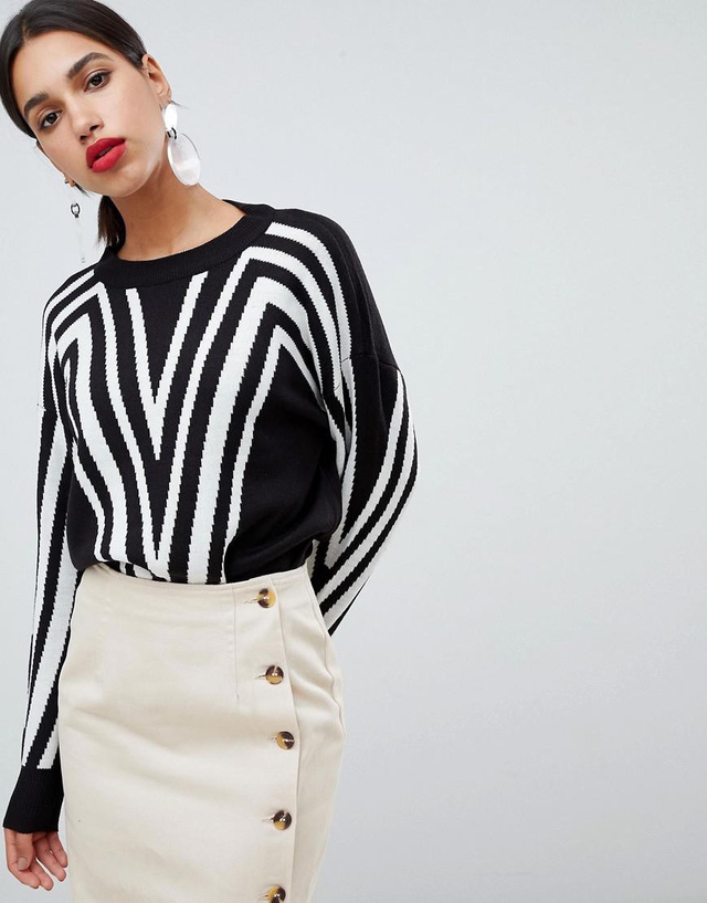 Nổi bật với bộ trang phục mang tông màu đen – trắng - Ảnh 14.