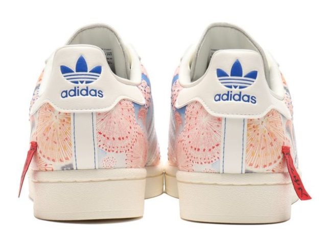 Cận cảnh đôi giày Adidas đang gây sốt tại Nhật Bản - Ảnh 4.