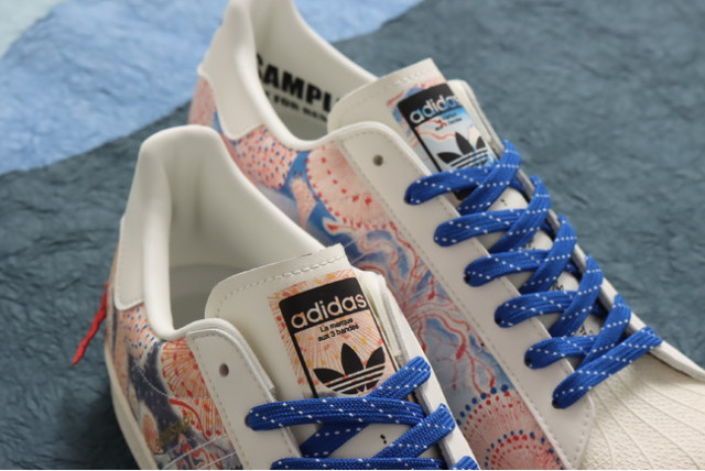Cận cảnh đôi giày Adidas đang gây sốt tại Nhật Bản - Ảnh 5.