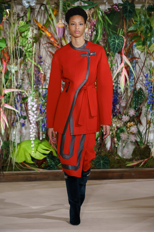 BST pre-fall 2019 của Hermès: những tiểu thư trong công viên - Ảnh 2.