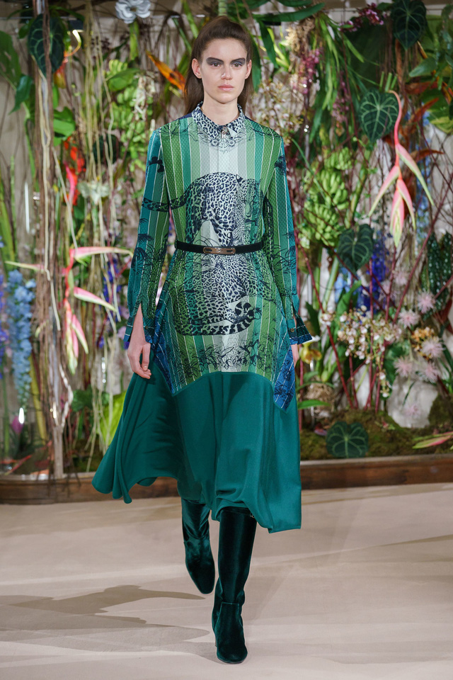 BST pre-fall 2019 của Hermès: những tiểu thư trong công viên - Ảnh 15.