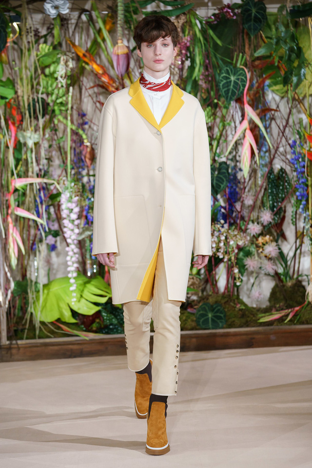 BST pre-fall 2019 của Hermès: những tiểu thư trong công viên - Ảnh 1.