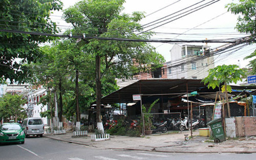 Hai lô đất tái định cư tại ngã ba đường Trần Quý Cáp - Phan Bội Châu, quận Hải Châu của bà Minh được thành phố Đà Nẵng cấp đổi.<br>