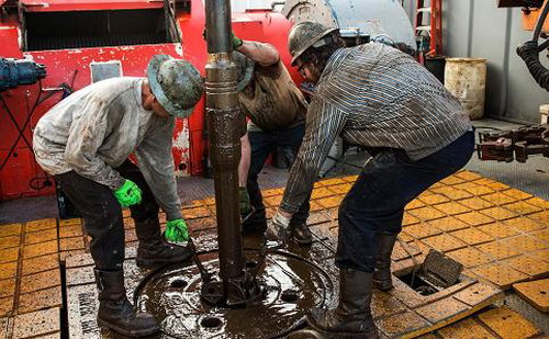 Tính từ đầu tháng 8 đến nay, cả giá dầu thô trên thị trường Mỹ và giá dầu Brent trên thị trường London giảm khoảng 4% - Ảnh: Getty Images.
