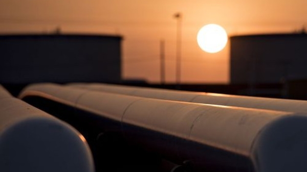 Giá dầu thế giới rớt thấp nhất 6 năm