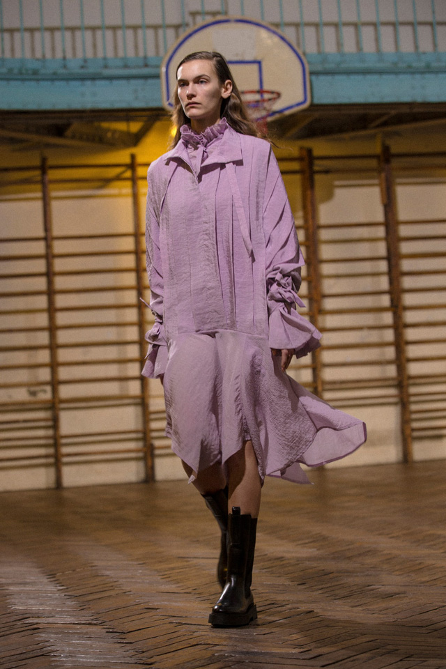 9 xu hướng nổi bật từ sàn diễn Paris Fashion Week 2021 - Ảnh 17.