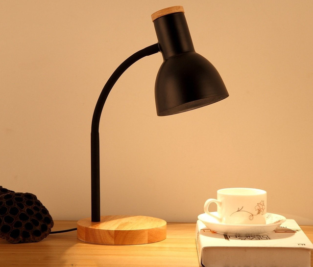 Chọn mua đèn bàn chống cận thị cho con - Ảnh 1.