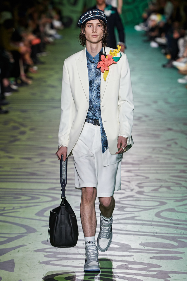 BST pre-fall 2020 dành cho nam giới của Dior: sắc màu biển nhiệt đới - Ảnh 11.