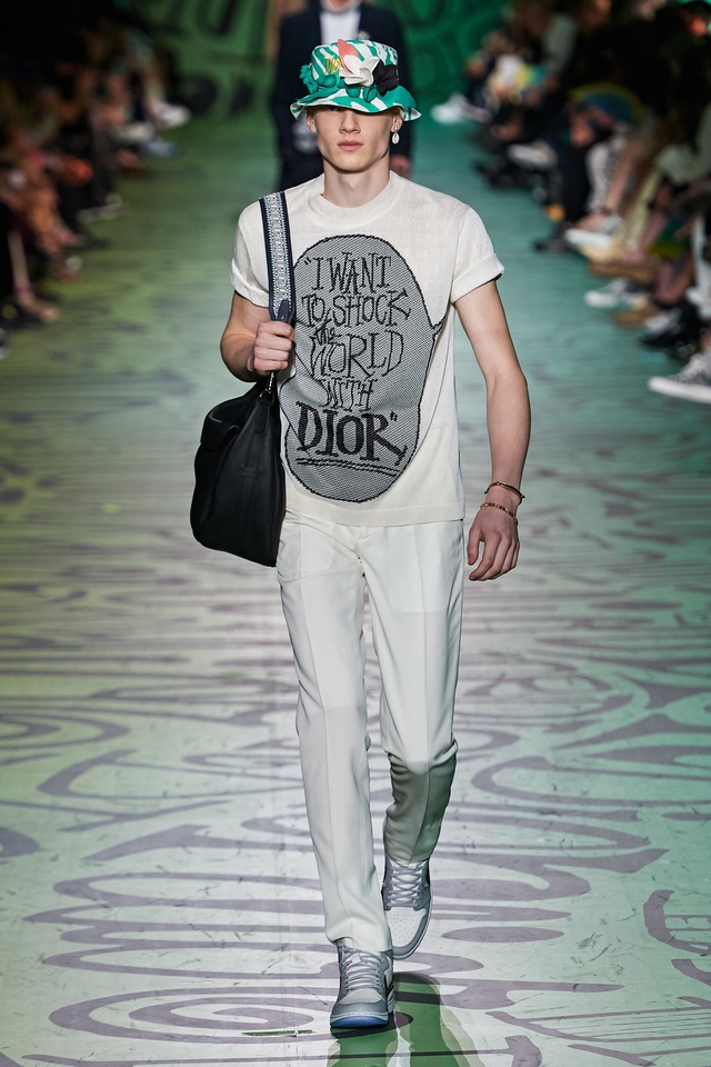 BST pre-fall 2020 dành cho nam giới của Dior: sắc màu biển nhiệt đới - Ảnh 8.