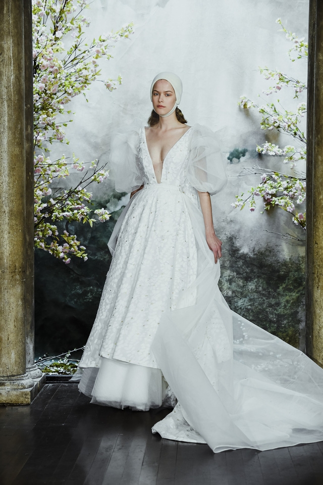 Chiêm ngưỡng bộ sưu tập đầm cưới đầu tiên của Phương My tại New York - Ảnh 8.