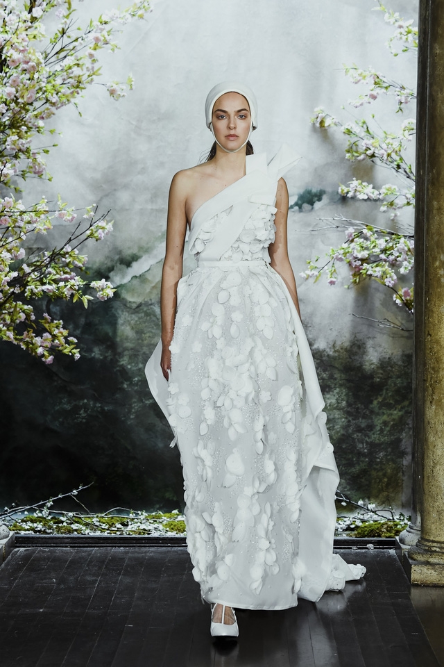 Chiêm ngưỡng bộ sưu tập đầm cưới đầu tiên của Phương My tại New York - Ảnh 11.