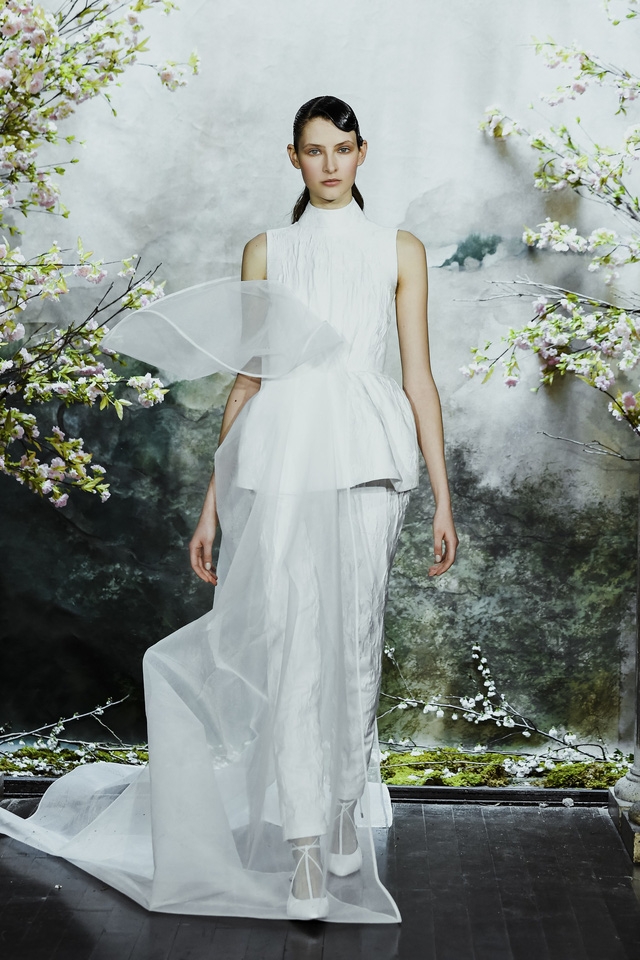 Chiêm ngưỡng bộ sưu tập đầm cưới đầu tiên của Phương My tại New York - Ảnh 14.