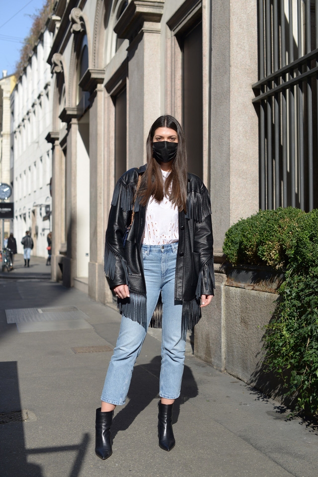 Trang phục đường phố đẹp nhất Milan Fashion Week: áo khoác da phủ sóng - Ảnh 9.