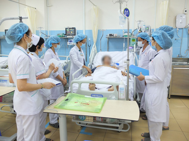 Uống rượu bia là nguyên nhân chính gây viêm tụy - Ảnh 1.