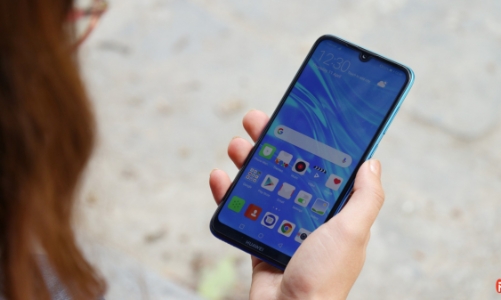 5 mẫu smartphone giá rẻ phù hợp với học sinh, sinh viên