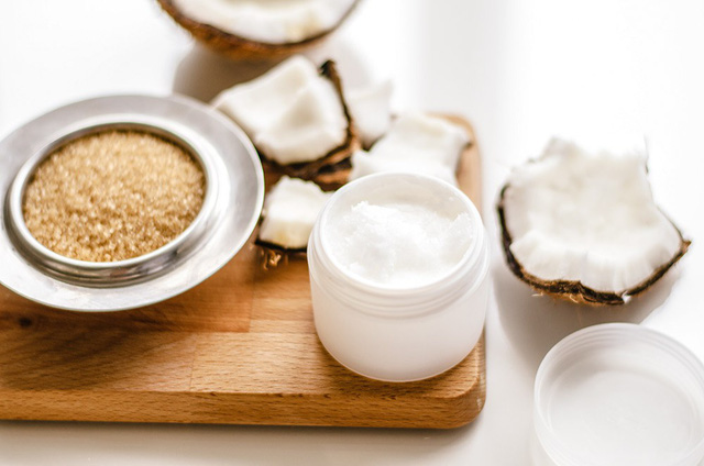 Tạm biệt làn da rám nắng với dầu dừa! - Ảnh 2.